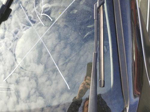 Used Front windshield wiper arm VW TIGUAN (5N_) 2.0 TDI 4motion (170 hp) 27041630