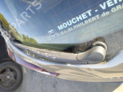 Used Rear windshield wiper arm RENAULT MEGANE III Grandtour (KZ0/1) 1.5 dCi (KZ09, KZ0D, KZ1G, KZ29, KZ14, KZ1W, KZ10, KZ1F,... (110 hp) 27277985