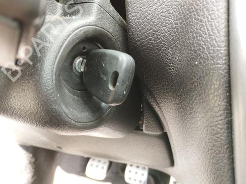 Used Ignition barrel PEUGEOT 206 Hatchback (2A/C) 1.4 i (75 hp) 27045058