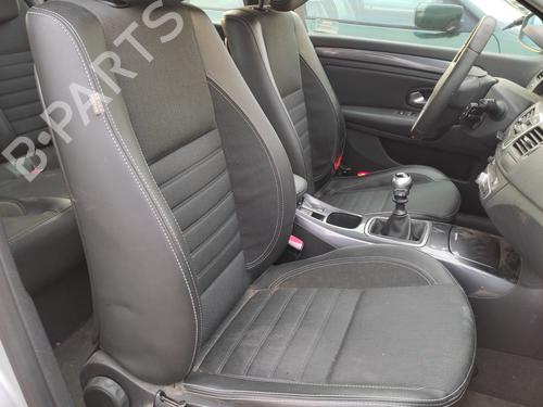 Right front seat RENAULT LAGUNA III Grandtour (KT0/1) 2.0 dCi (KT01, KT08, KT09, KT0K, KT12, KT1D, KT1W) 873208927R