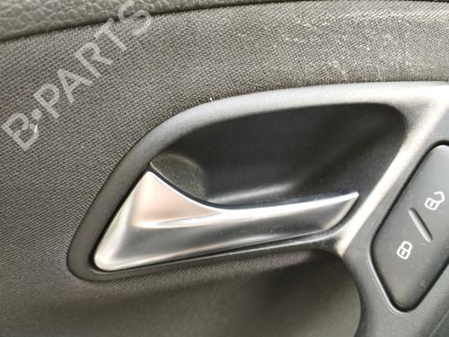 Used Front left interior door handle VW POLO V (6R1, 6C1) 1.2 (70 hp) 28153535