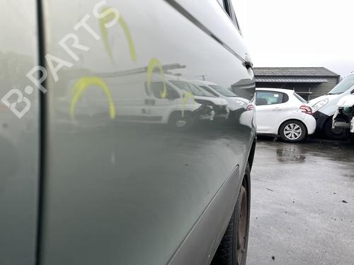 Used Left rear door Left rear door 27067607 27067607