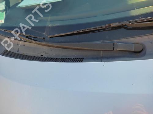 Used Front windshield wiper arm TOYOTA VERSO (_R2_) 2.0 D-4D (AUR20_, AUR20R) (126 hp) 27058017