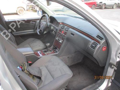 Brugte MERCEDES-BENZ E-CLASS (W210)  E 220 CDI (210.006)  2898840