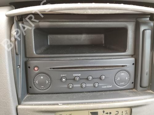 Bilradio RENAULT LAGUNA II (BG0/1_) 1.9 dCi 8200247962