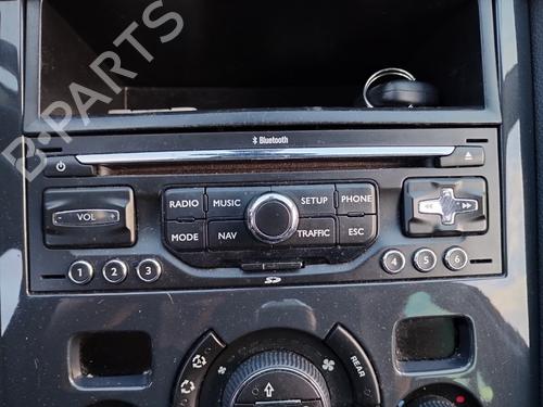 Used Radio Radio PEUGEOT 5008 (0U_, 0E_) 2.0 HDi (163 hp) 39630539 39630539