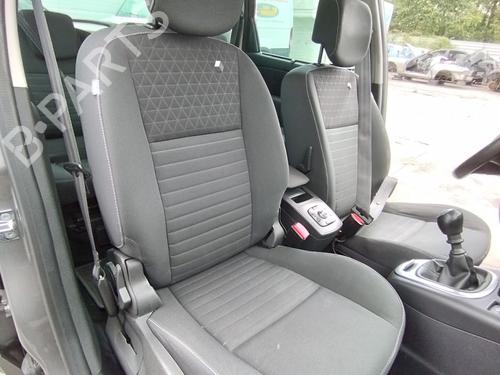 Siège avant droit RENAULT SCÉNIC III (JZ0/1_) 1.2 TCe (JZ16) (132 hp) 27639190