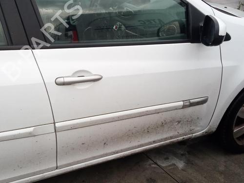 Used Front right exterior door handle RENAULT CLIO III Grandtour (KR0/1_) 1.5 dCi (KR0G) (68 hp) 27071126