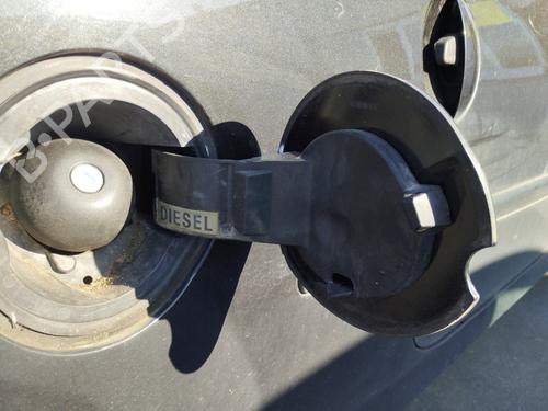fuel-flap-renault-twingo-ii-cn0_-2007-37867390 main image