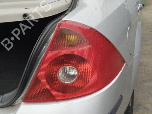 Used Right taillight FORD MONDEO III Saloon (B4Y) 1.8 16V (110 hp) 27065115