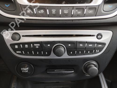 Radio RENAULT MEGANE III Grandtour (KZ0/1) 1.5 dCi (KZ09, KZ0D, KZ1G, KZ29, KZ14, KZ1W, KZ10, KZ1F,... (110 hp) 27046578