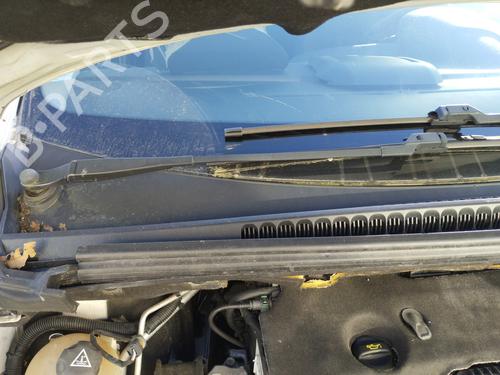 Used Front windshield wiper arm PEUGEOT 3008 I MPV (0U_) 1.6 HDi (114 hp) 27041713