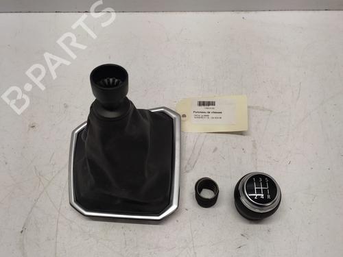 Used Shift knob DACIA SANDERO III 1.0 SCe 65 (67 hp) 30487782