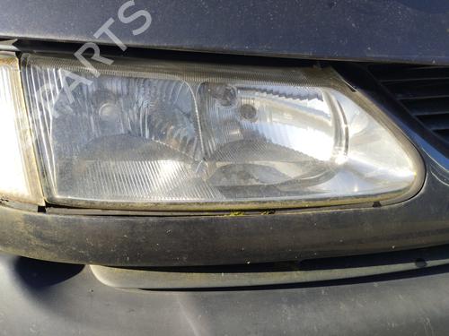 Used Right headlight RENAULT ESPACE III (JE0_) 2.2 dCi (JE0K) (130 hp) 27073252