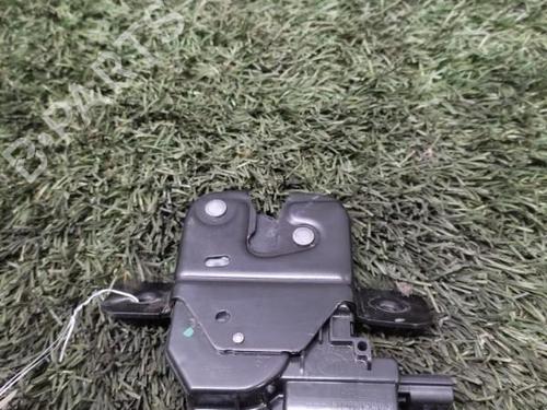 tailgate-lock-nissan-juke-f16_-2019-27083512 main image