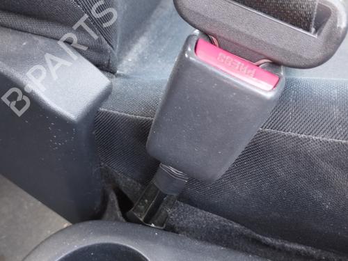 Used Seat buckle TOYOTA YARIS (_P9_) 1.3 VVT-i (SCP90_, SCP90R) (87 hp) 27366920