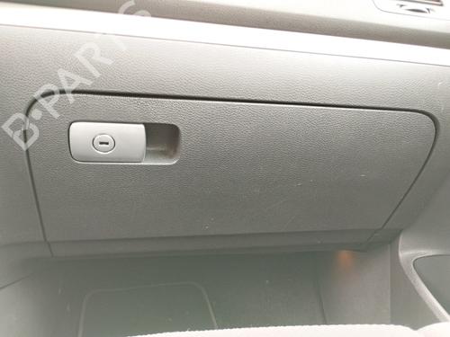 Used Glove box VW GOLF V (1K1) 1.9 TDI (105 hp) 27041907