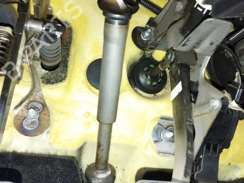 Used Steering column Steering column 37474676 37474676