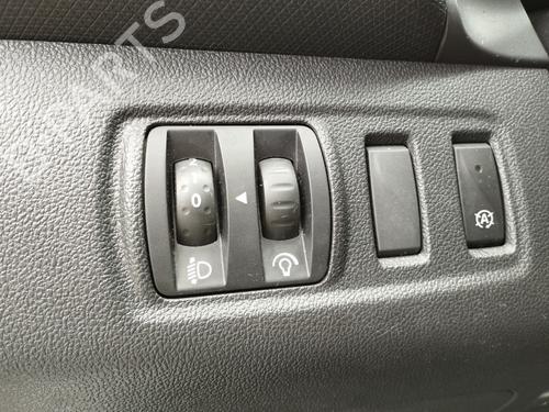 Hovedlysbryter RENAULT CLIO IV (BH_) 0.9 TCe 90 (BHNF, BHMA, BHMH, BHJK, BHJR) (90 hp) 27802109