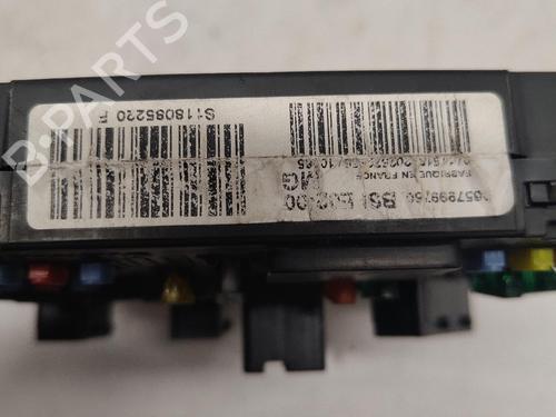 Used Fuse box Fuse box PEUGEOT 206+ (2L_, 2M_) 1.4 i (2LKFWA, 2MKFWA) (75 hp) 38469853 38469853
