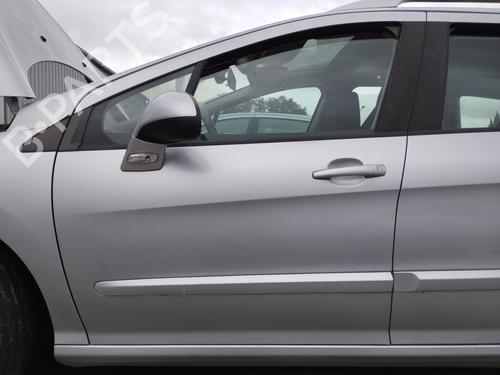 Used Left front door PEUGEOT 308 SW I (4E_, 4H_) 1.6 HDi (109 hp) 28440681