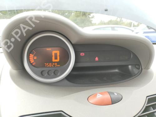 Cockpit RENAULT TWINGO II (CN0_) 1.2 16V (CN04, CN0B) (75 hp) 29210959