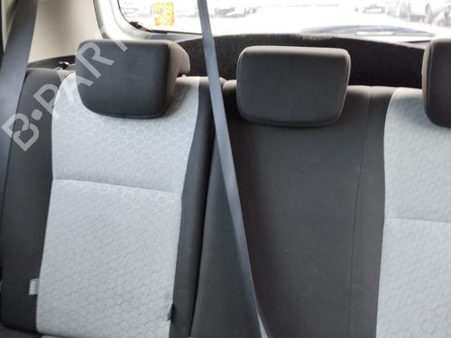 Bakre beltemekanisme TOYOTA YARIS (_P13_) 1.3 (NSP130_, NSP130) (99 hp) 29890832