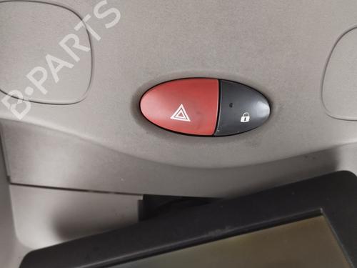 Used Warning switch RENAULT MASTER III Van (FV) 2.3 dCi 135 FWD (FV0N, FV08, FV06, FV00, FV1S) (136 hp) 32164303