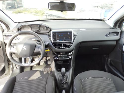 Used Dashboard PEUGEOT 208 I (CA_, CC_) 1.2 VTI 82 (82 hp) 29176229