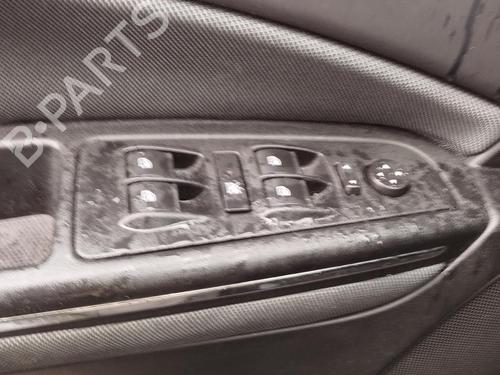 Used Left front window switch FIAT BRAVO II (198_) 1.9 D Multijet (198AXE1A) (90 hp) 27089342