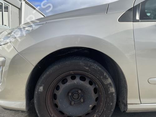 Used Left front fenders PEUGEOT 308 I (4A_, 4C_) 1.6 HDi (109 hp) 29958189