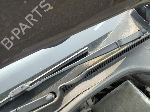 Used Front windshield wiper arm VW GOLF V (1K1) 1.9 TDI (105 hp) 27072840