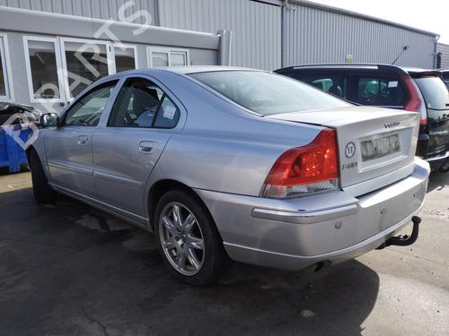 Used Rear axle Rear axle VOLVO S60 I (384) 2.4 D (126 hp) 28702815 28702815