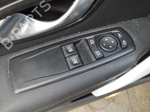 Used Left front window switch RENAULT MEGANE III Coupe (DZ0/1_) 1.5 dCi (DZ09, DZ0D, DZ1F, DZ1G, DZ14, DZ29) (110 hp) 31950629