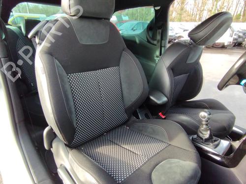 BP31579048C16 main image