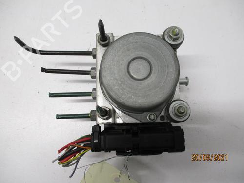 Used ABS pump RENAULT CLIO III (BR0/1, CR0/1) 1.5 dCi (BR17, CR17) (86 hp) 27061048
