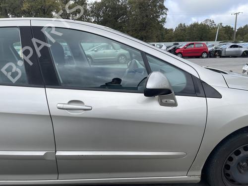 Used Right front door PEUGEOT 308 I (4A_, 4C_) 1.6 HDi (109 hp) 29958209