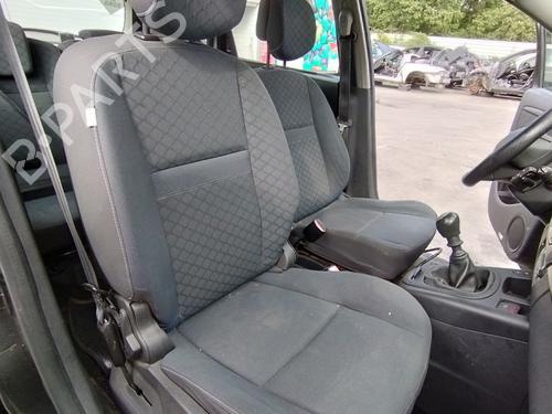 Used Right front seat RENAULT SCÉNIC III (JZ0/1_) 1.5 dCi (110 hp) 27631459