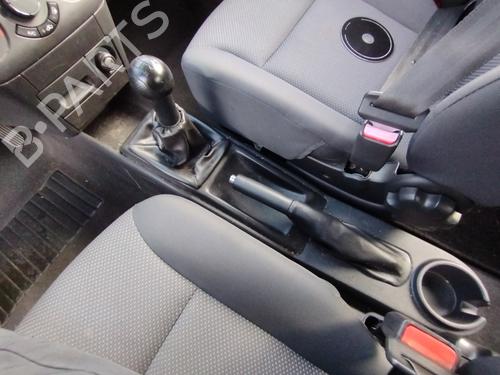 Used Middle console CHEVROLET AVEO / KALOS Hatchback (T250, T255) 1.2 (84 hp) 31659628