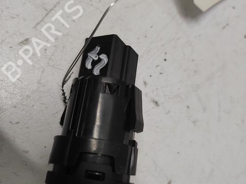 switch-ford-fiesta-vii-hj-hf-2017-27087696 main image