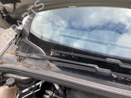 Used Front windshield wiper arm PEUGEOT 308 I (4A_, 4C_) 1.6 HDi (109 hp) 29958194