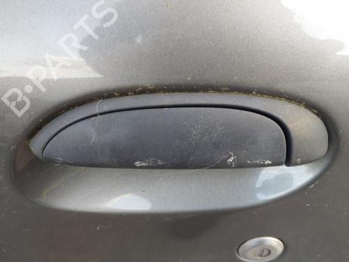 Used Front left exterior door handle RENAULT CLIO II (BB_, CB_) 1.2 16V (BB05, BB0W, BB11, BB27, BB2T, BB2U, BB2V, CB05,... (75 hp) 27084459