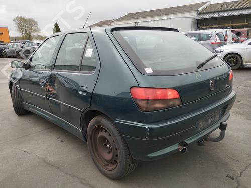 Left taillight PEUGEOT 306 Hatchback (7A, 7C, N3, N5) 2.0 HDI 90 | BP27049433C34 
