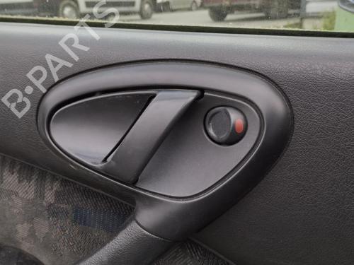 Venstre foran invendig håndtak CITROËN XSARA (N1) 2.0 HDi 90 (90 hp) 27089074
