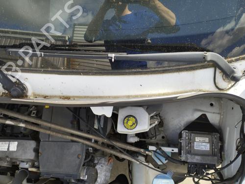 Used Front windshield wiper arm MERCEDES-BENZ SPRINTER 3,5-t Van (B906) 316 NGT (906.633, 906.635) (156 hp) 27040938