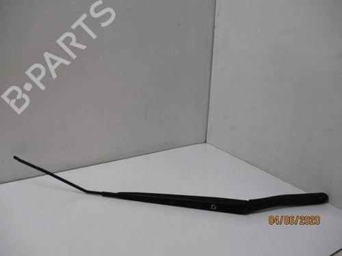 Used Front windshield wiper arm RENAULT CLIO IV (BH_) 0.9 TCe 90 (BHNF, BHMA, BHMH, BHJK, BHJR) (90 hp) 27085780