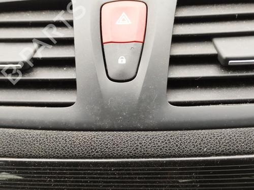 Used Warning switch RENAULT MEGANE III Hatchback (BZ0/1_, B3_) 1.5 dCi (BZ09, BZ0D, BZ1W, BZ29, BZ14) (110 hp) 27049670