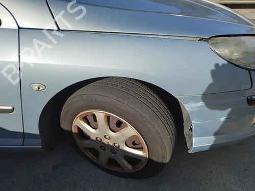 Used Right front fog light PEUGEOT 407 SW (6E_, 6D_) 2.0 HDi 135 (136 hp) 27075060