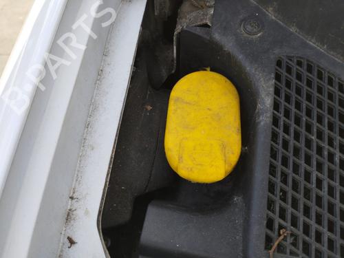 Used Windscreen washer tank Windscreen washer tank 38455322 38455322