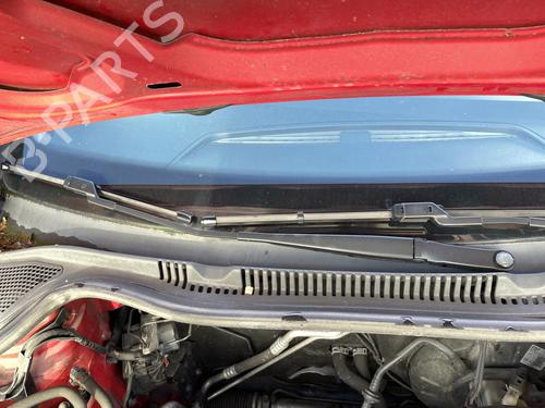 Used Front windshield wiper arm SEAT IBIZA IV (6J5, 6P1) 1.2 (60 hp) 27062577